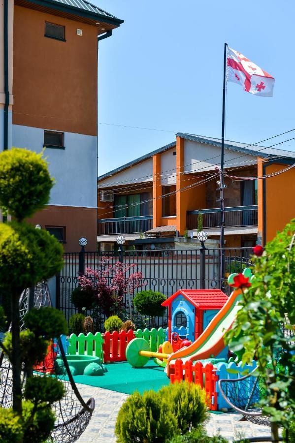 Lions Apartment Ureki Bagian luar foto
